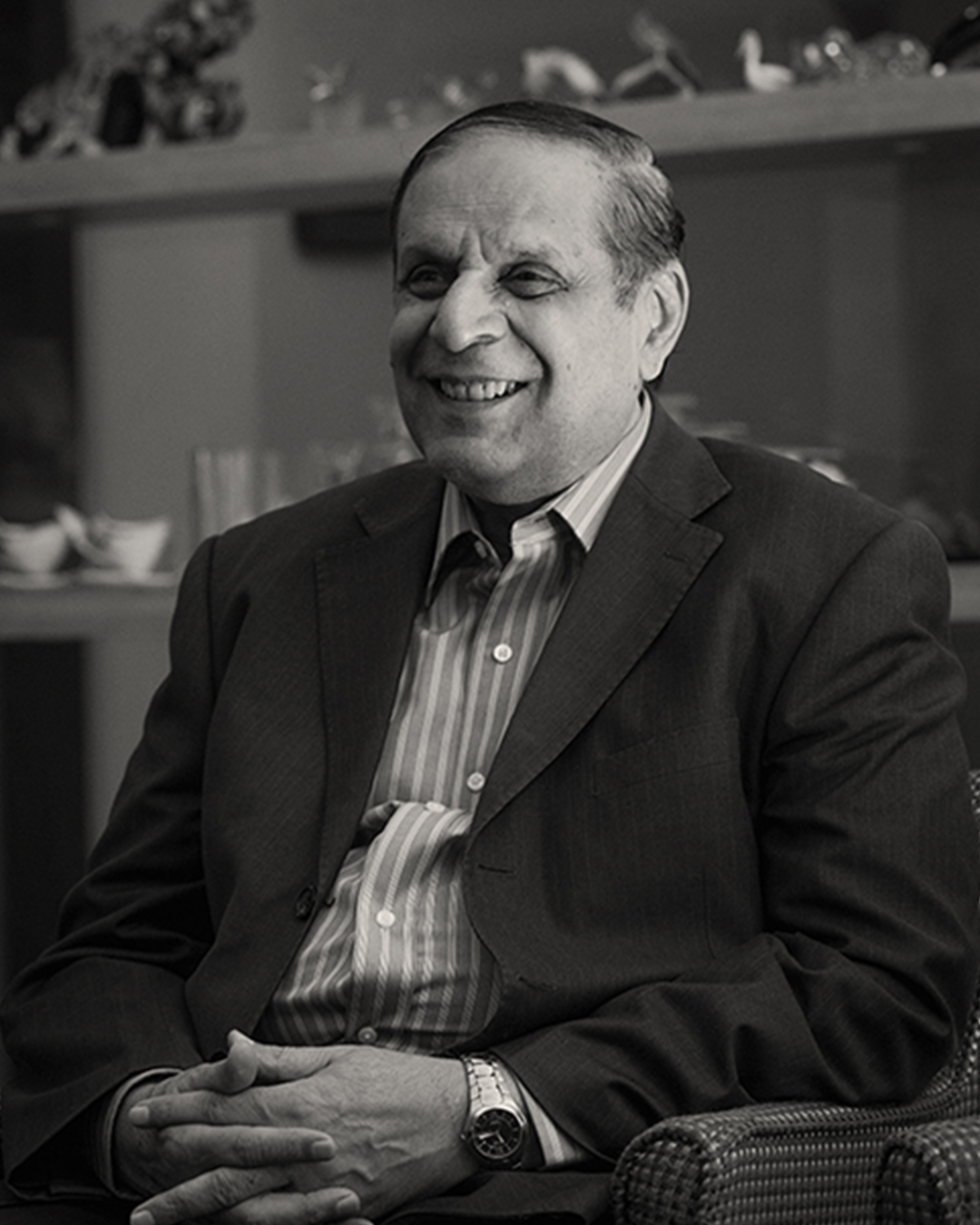 (Chairman Non Executive Director) DIN: 00057324 Padmashri Dr. Arun Firodia, Chairman, Kinetic Group Pioneer behind the iconic two-wheelers - Luna and DX. Built a legacy rooted in innovation and trust. A visionary, shaping the future while honouring the past.