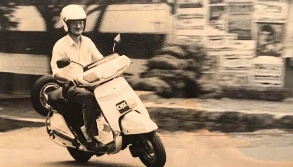 Kinetic DX scooter – the legendary gearless two-wheeler that redefined mobility in India