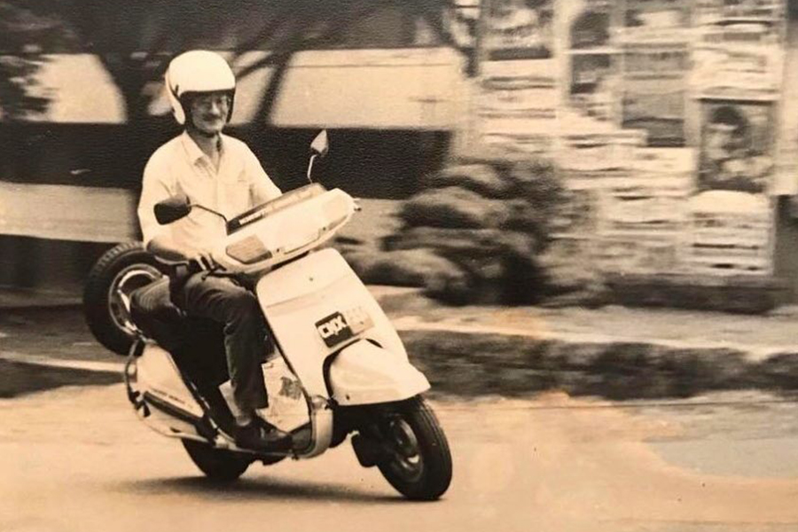 Kinetic DX scooter – the legendary gearless two-wheeler that redefined mobility in India