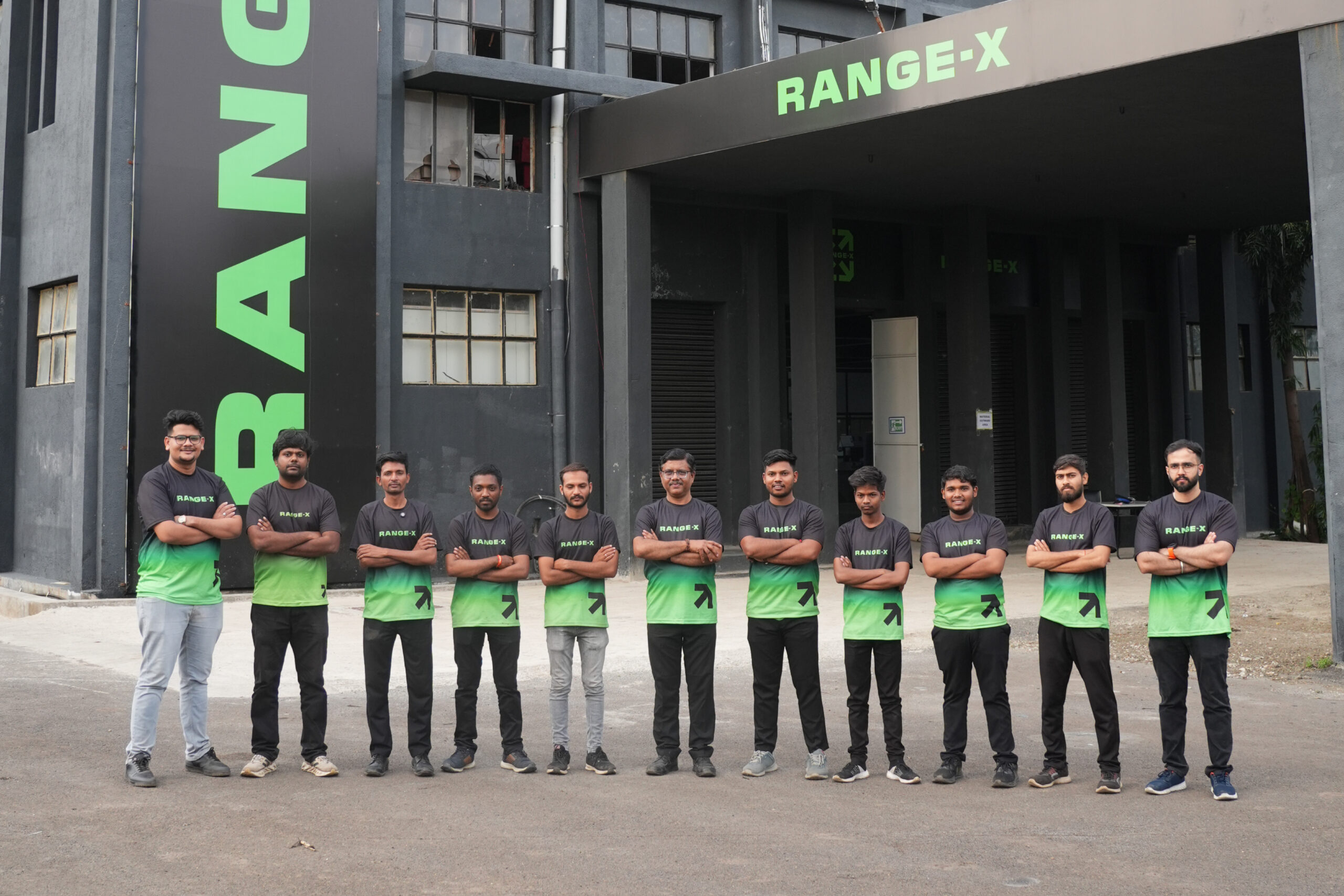 Range-X battery manufacturing team at Kinetic Engineering’s Ahilyanagar facility, driving India’s in-house EV battery innovation.