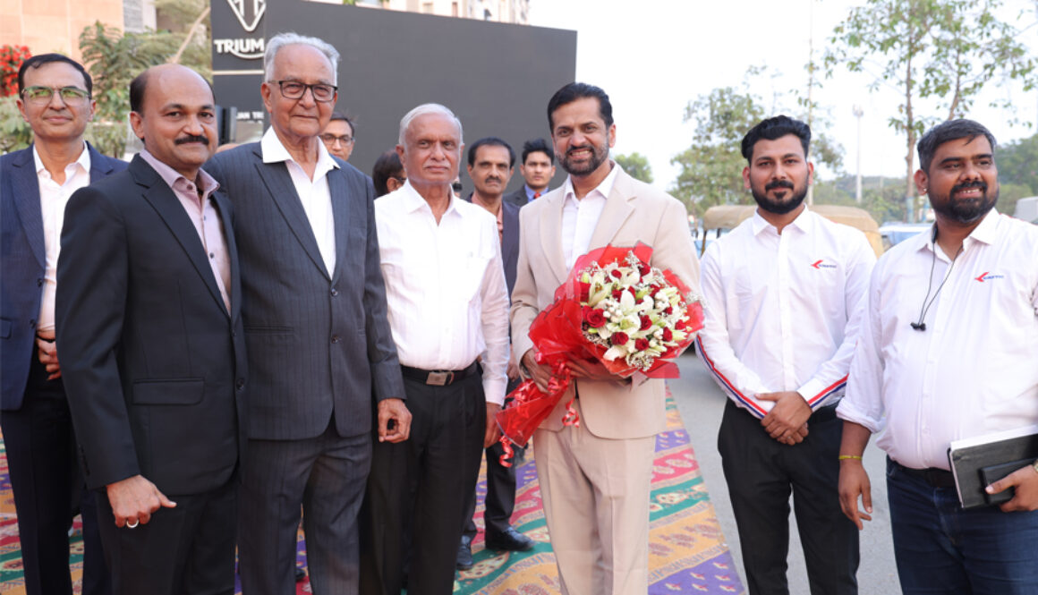 Kinetic EV Surat showroom launch in Gujarat