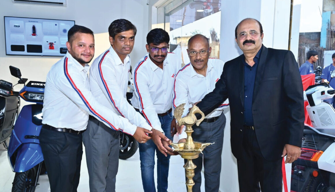 Kinetic EV team hosts an exclusive South India media ride event showcasing the Kinetic DX electric scooter.