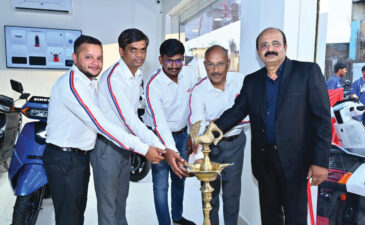 Kinetic EV team hosts an exclusive South India media ride event showcasing the Kinetic DX electric scooter.