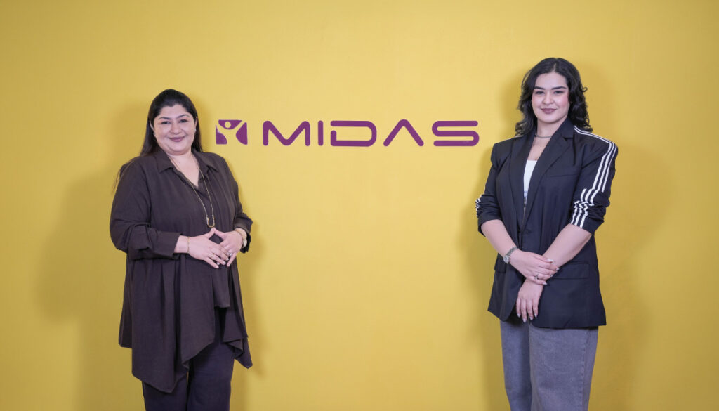 Arzoo Alamin at MIDAS School of Entrepreneurship during an entrepreneurship podcast