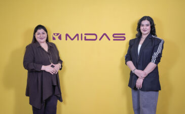 Arzoo Alamin at MIDAS School of Entrepreneurship during an entrepreneurship podcast